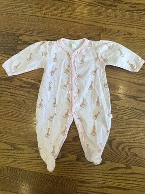 NWOT Kissy Kissy Onesie, Sz 3-6 mo